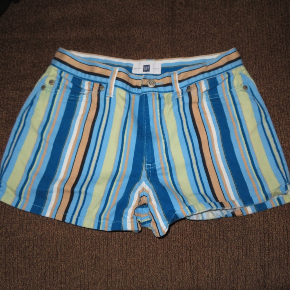 GAP striped shorts sz. 4 ✨